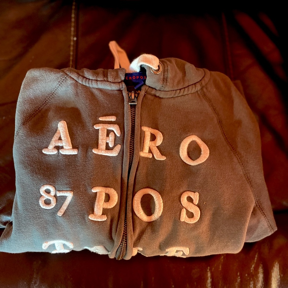 “Brown Aeropostale Zip-Up Hoodie with Logo - Casual Y2K Style”
